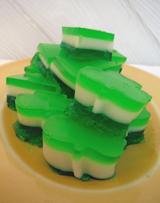 St. Patrick's Day Green Striped Jello Jigglers - HomeEc@Home