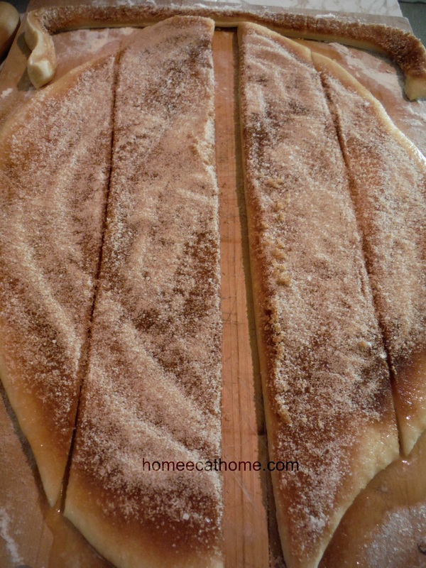 How to cut dough for cinnamon sugar pull apart bread