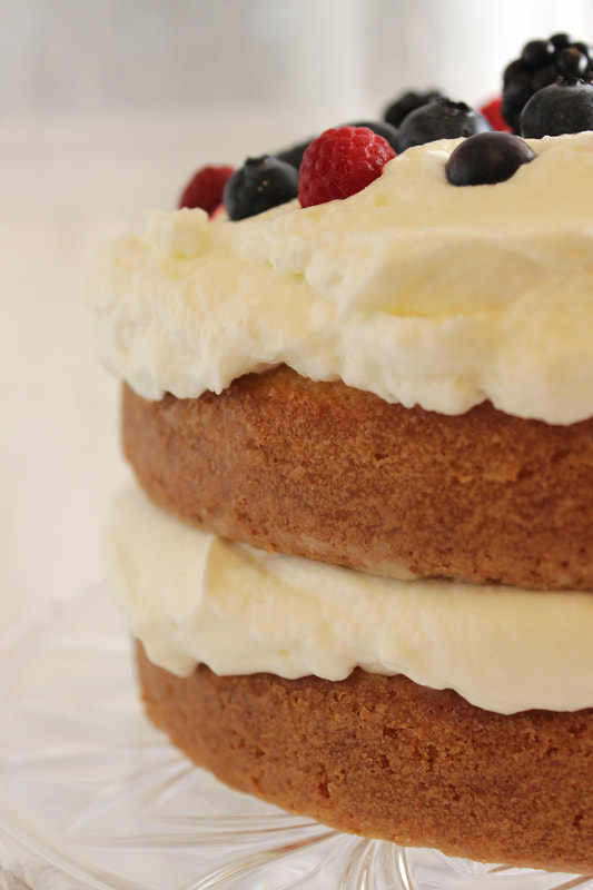 Delicious Berries and Cream Layer Cake