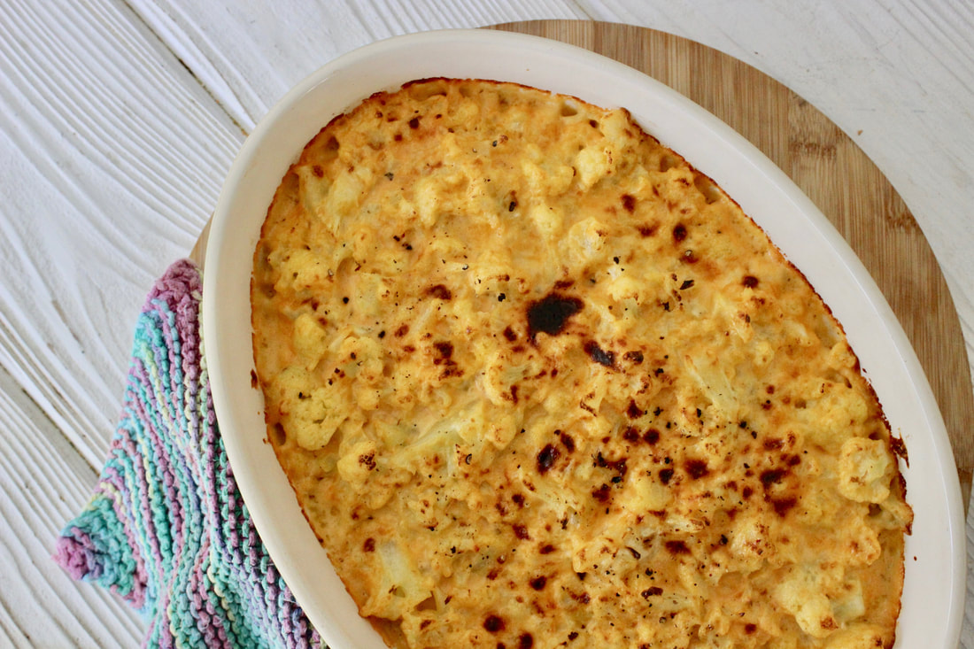 Low carb baked cauliflower macaroni and cheese