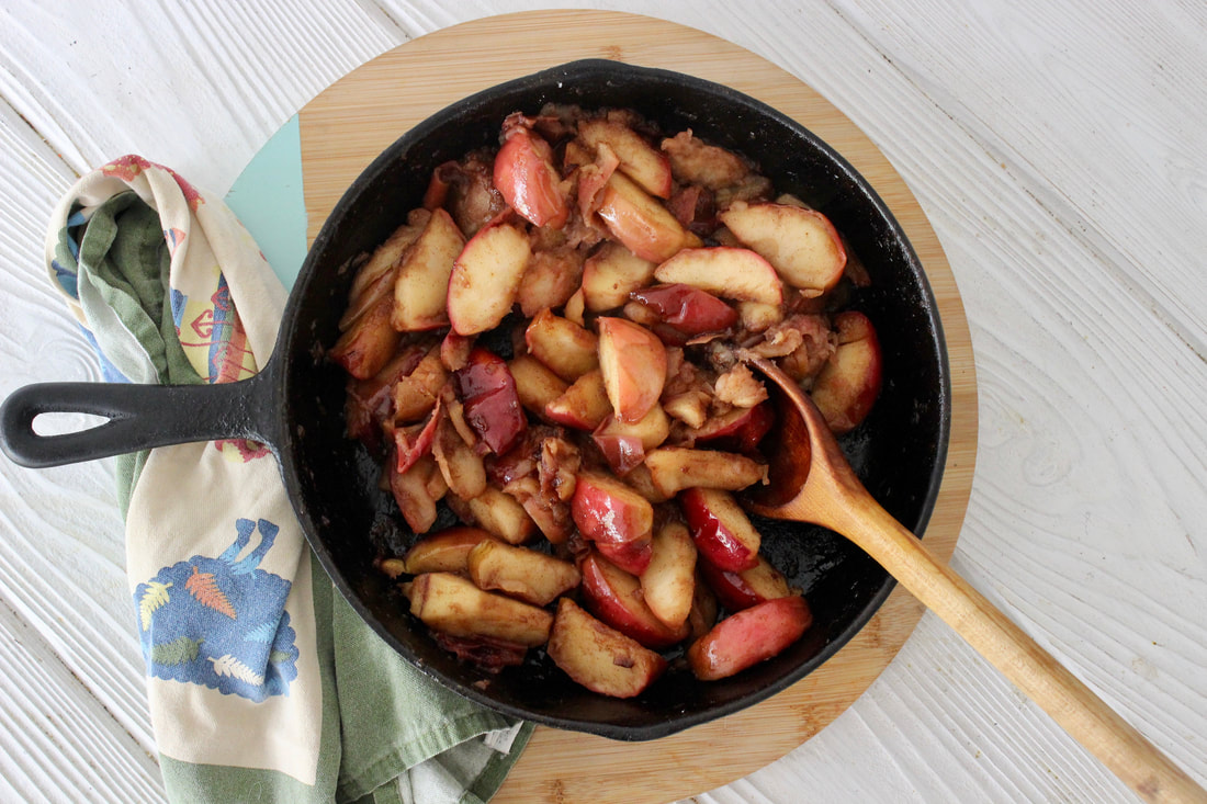 Fried Apples in an Iron Skillet