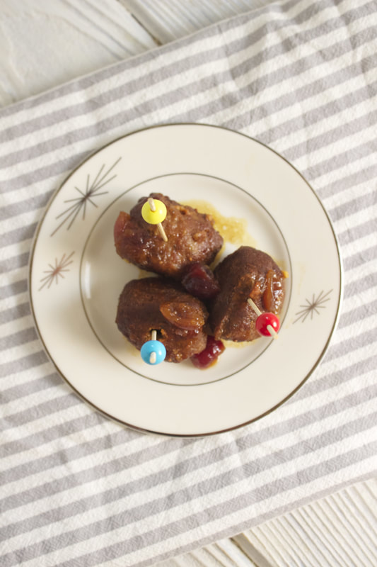 Slow Cooker Cranberry Barbecue Meatballs #capecodselect #frozencranberries #cranberriesforallseasons